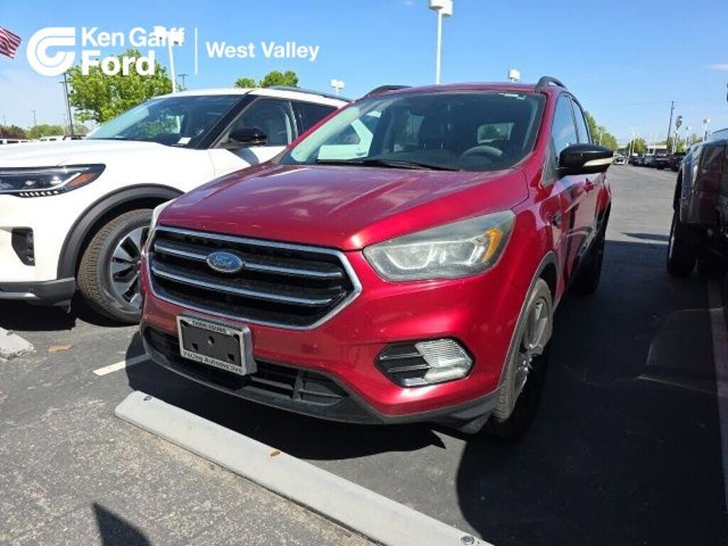 2017 FORD Escape