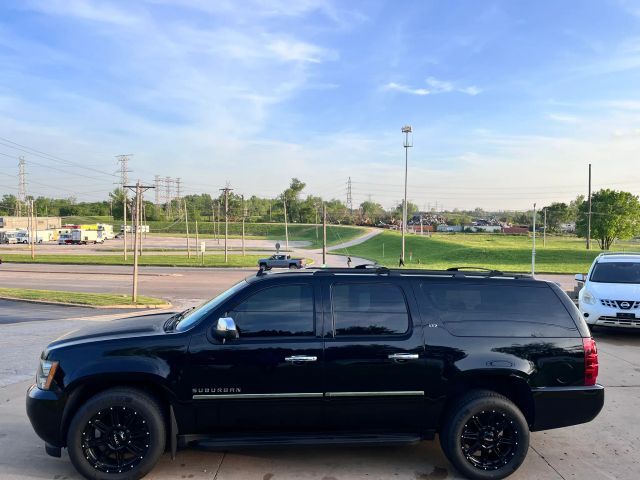 2014 CHEVROLET Suburban