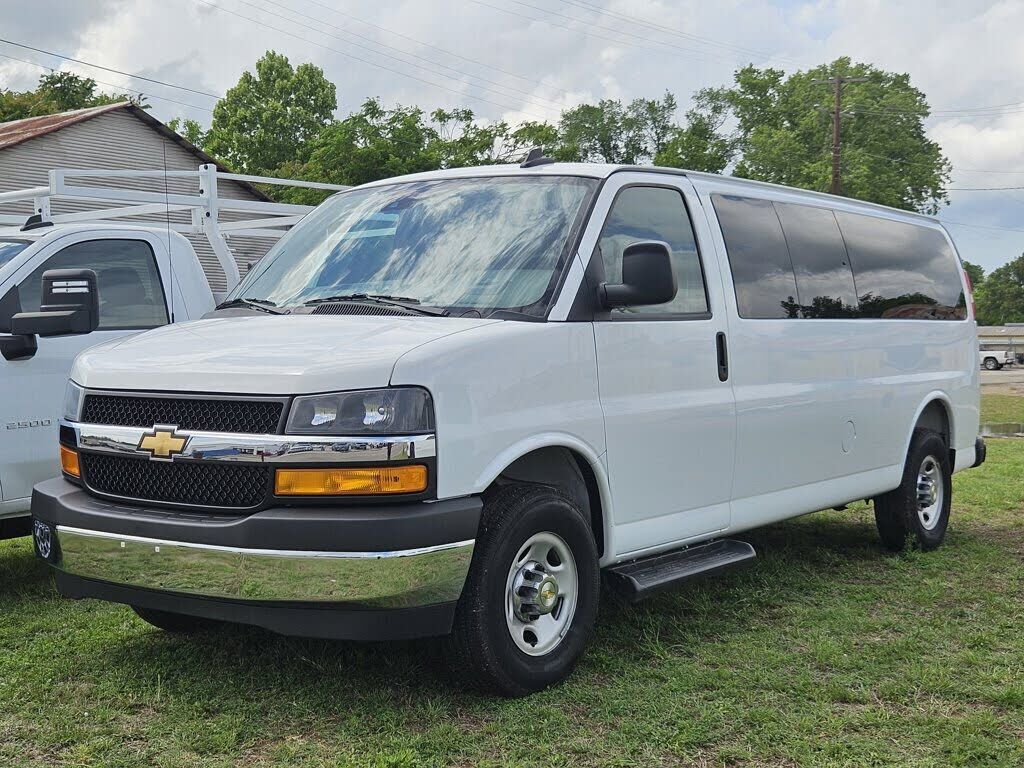 2025 CHEVROLET Express