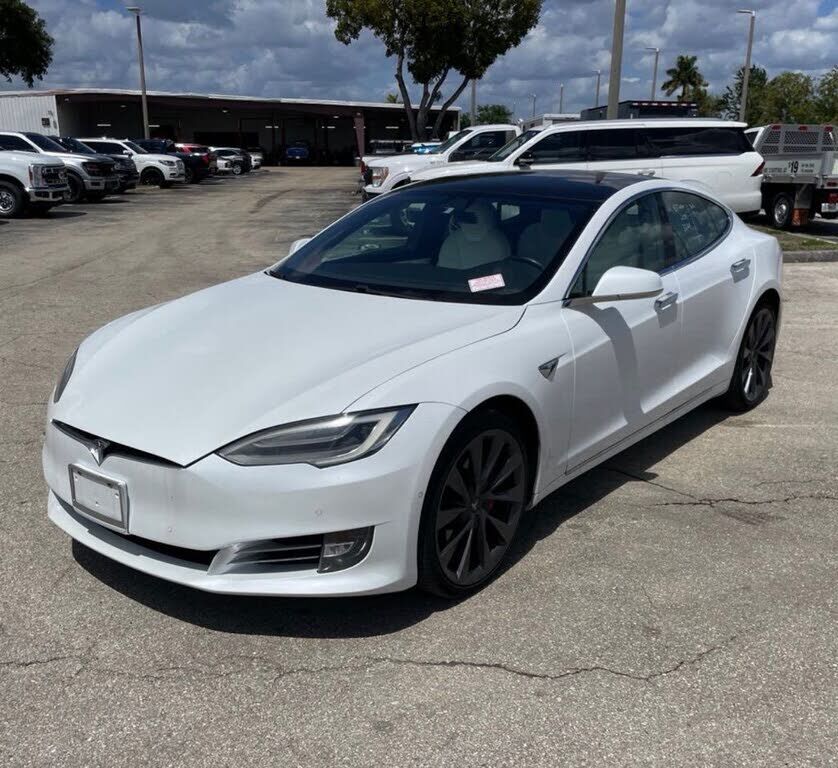 2021 TESLA Model S