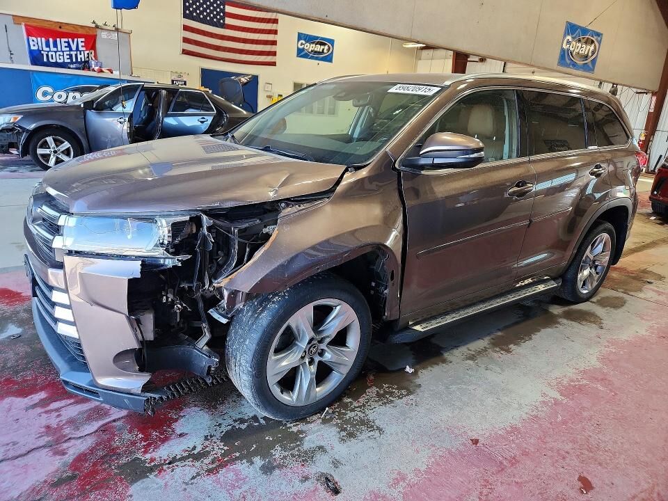 2018 TOYOTA Highlander