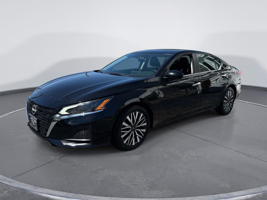2023 NISSAN Altima