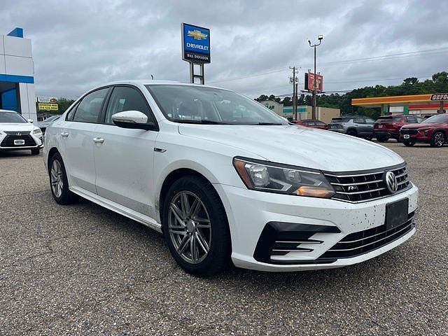 2018 VOLKSWAGEN Passat