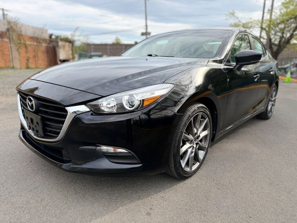 2018 MAZDA Mazda3