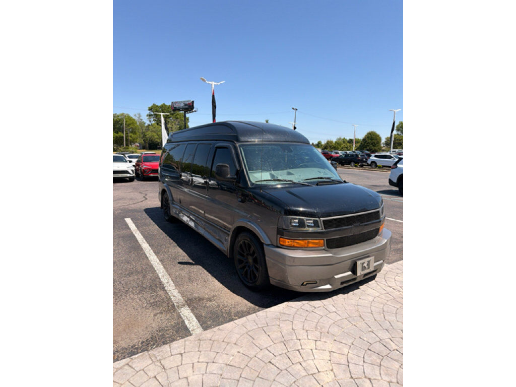 2021 CHEVROLET Express