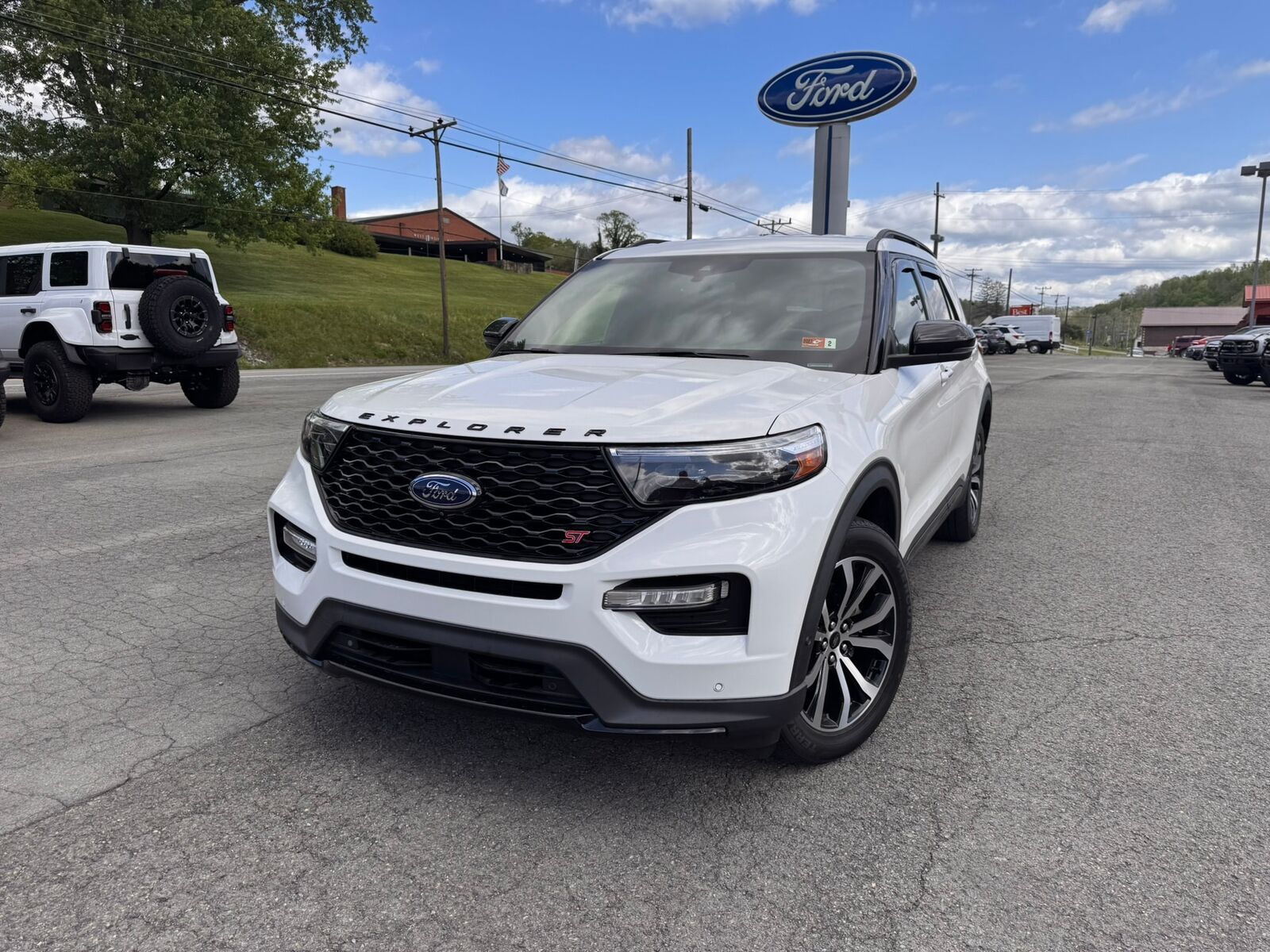 2021 FORD Explorer