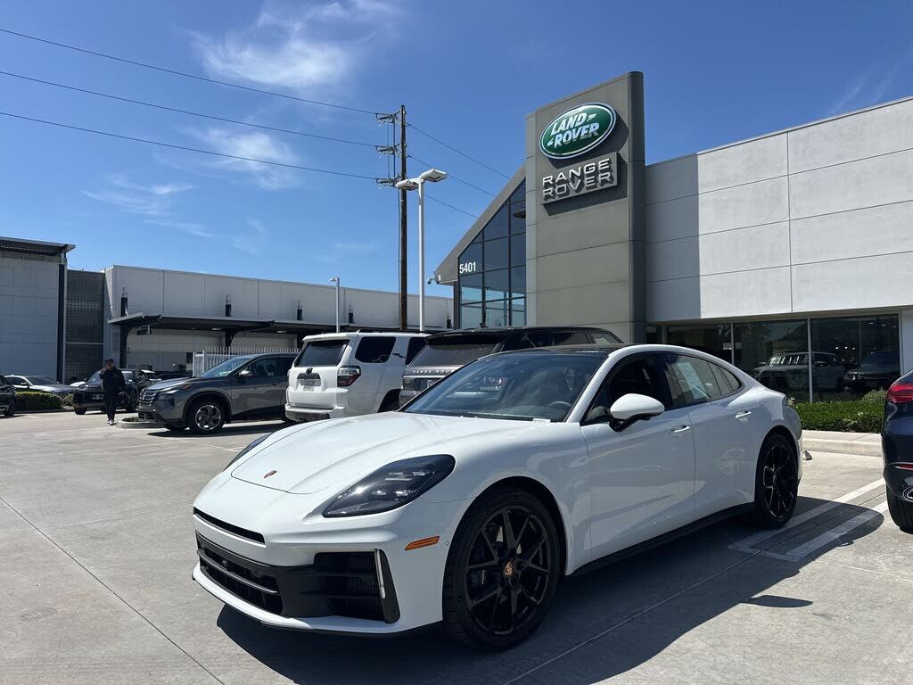 2026 PORSCHE Panamera