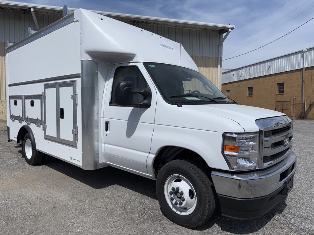 2026 FORD E-350
