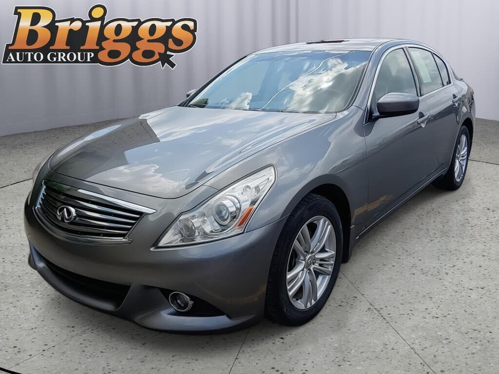2013 INFINITI G37