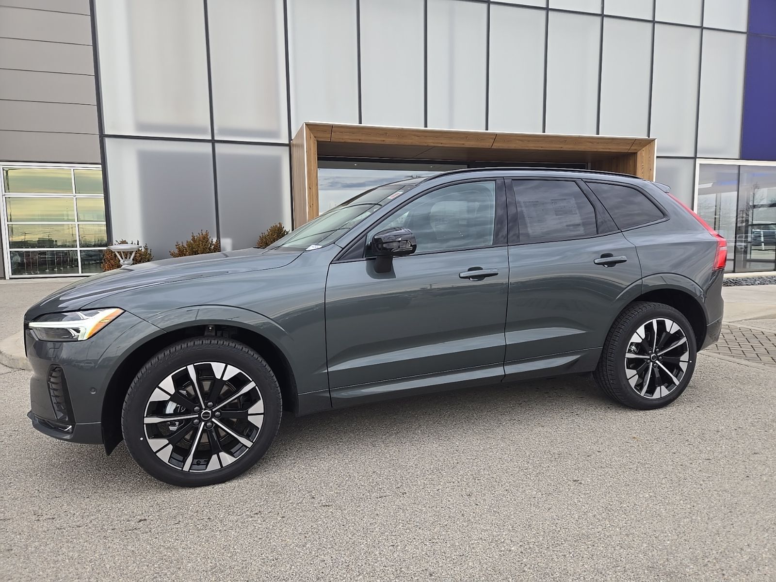 2026 VOLVO XC60