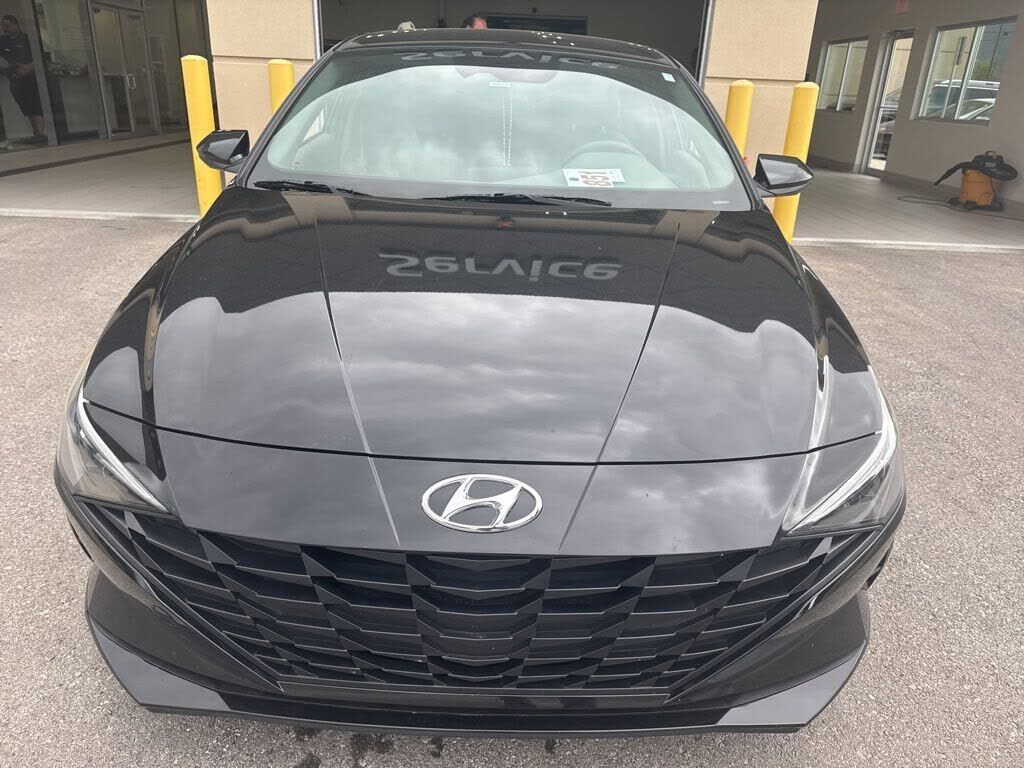 2023 HYUNDAI Elantra