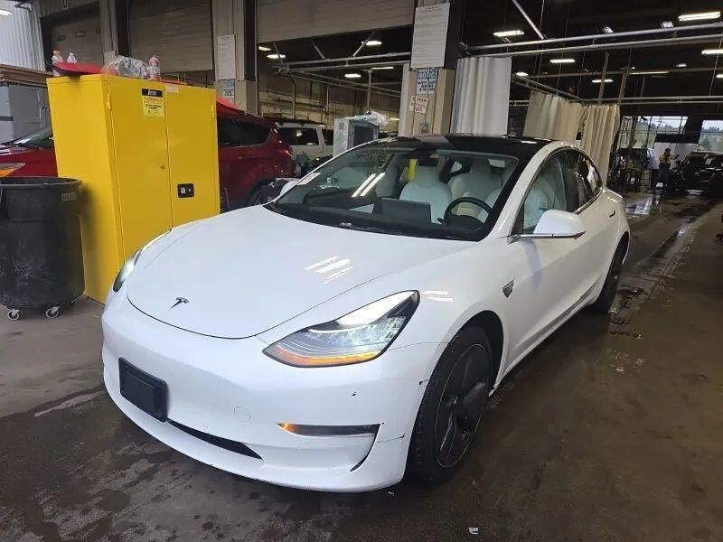 2018 TESLA Model 3