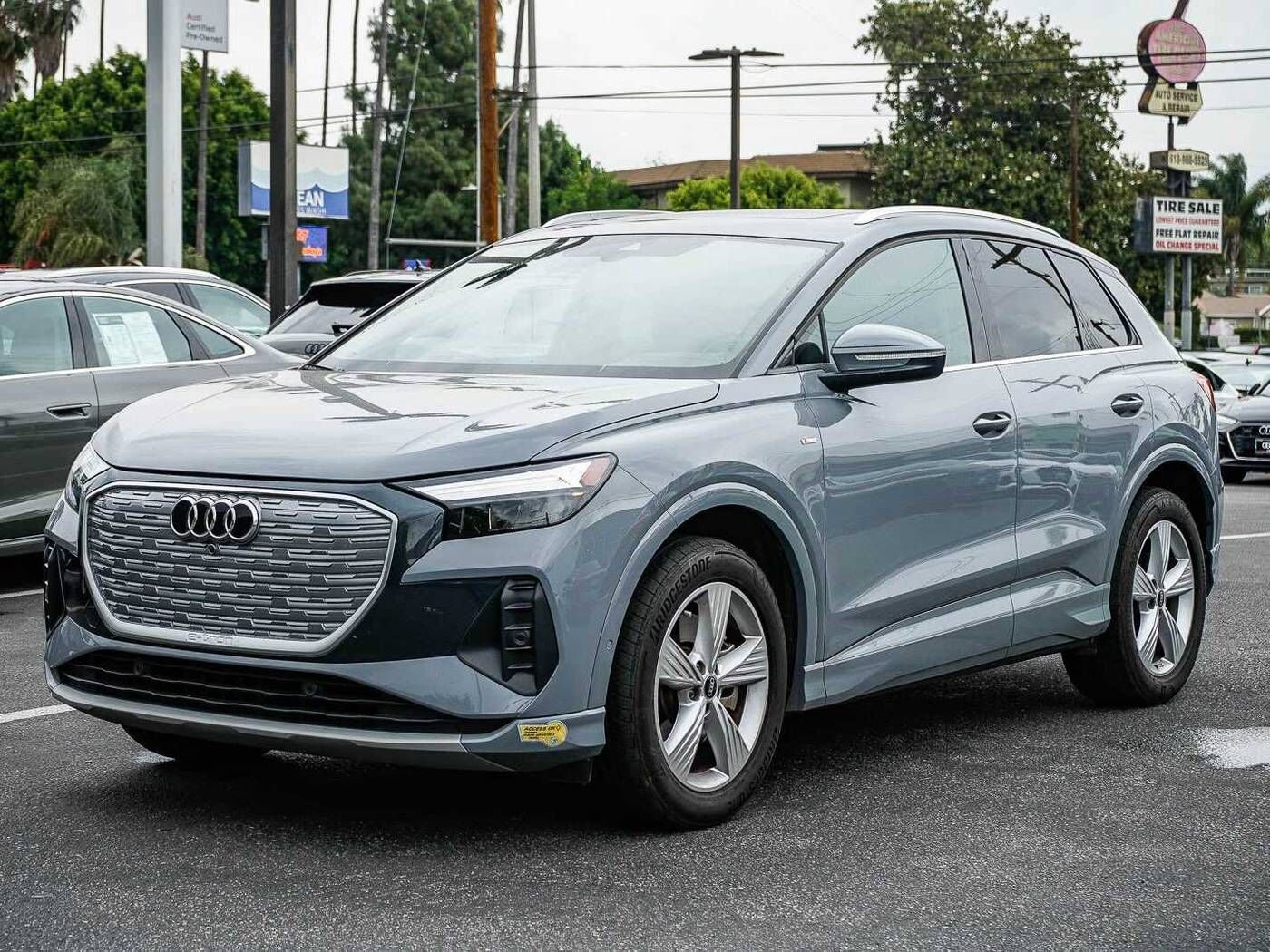 2022 AUDI Q4