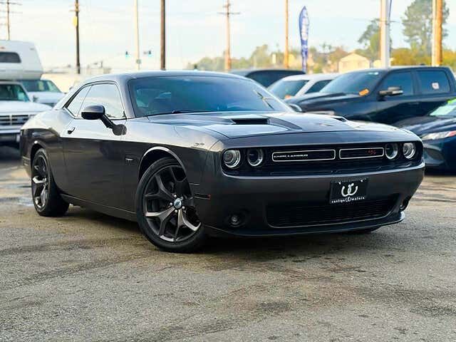2017 DODGE Challenger