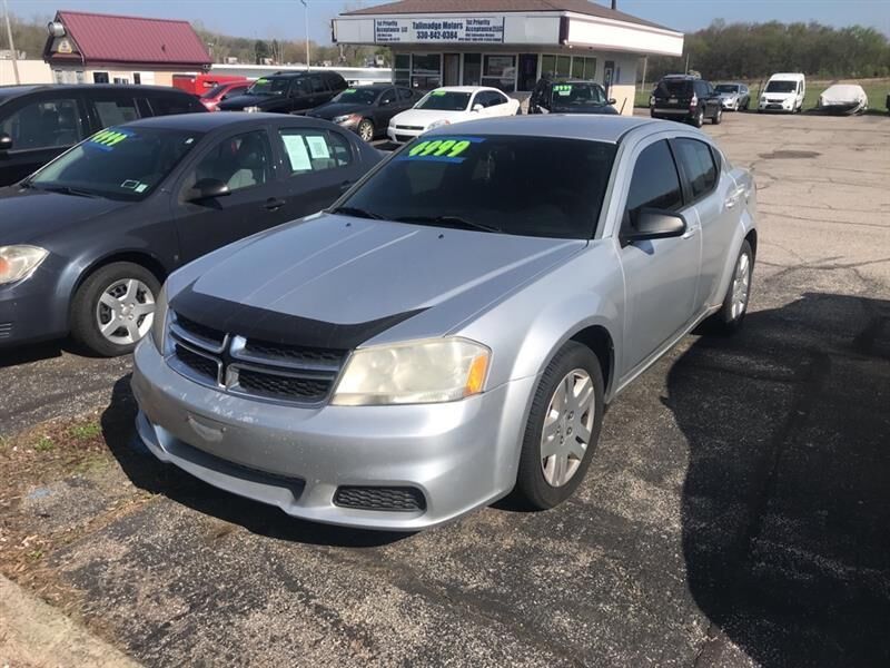 2013 DODGE Avenger