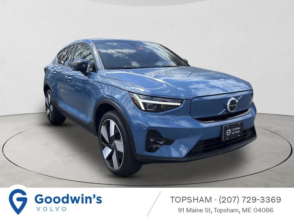 2023 VOLVO C40
