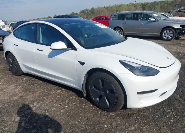2022 TESLA Model 3