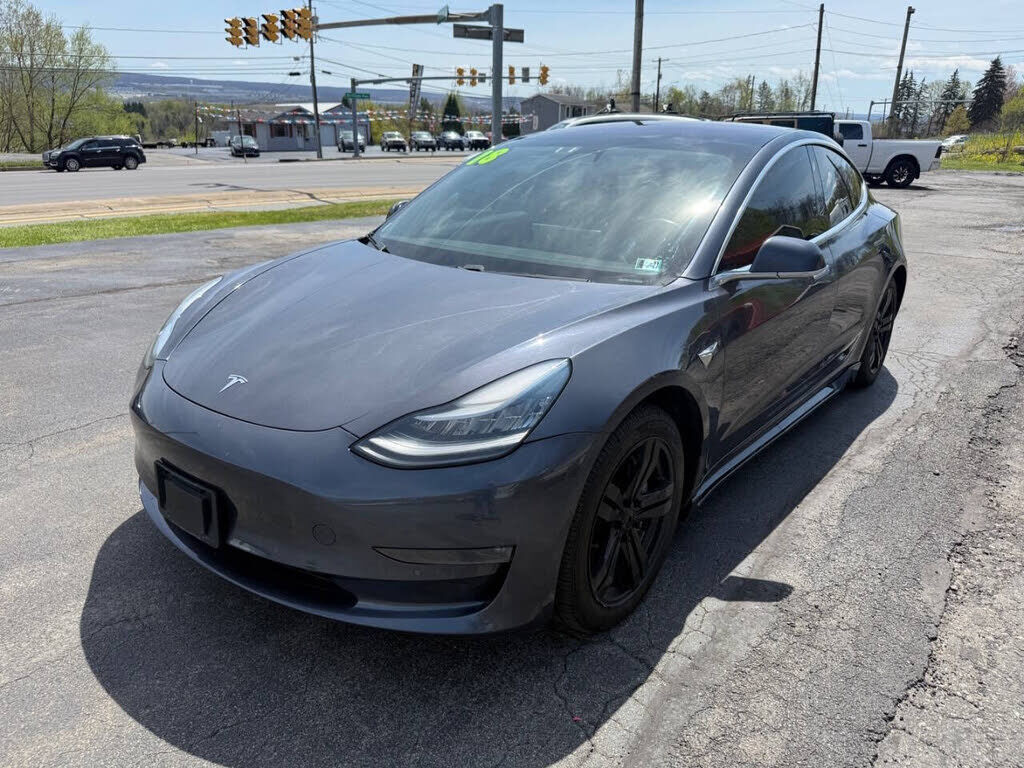 2018 TESLA Model 3