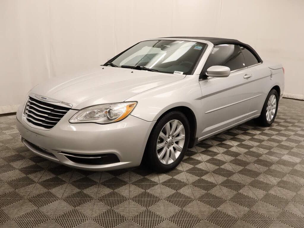 2012 CHRYSLER 200