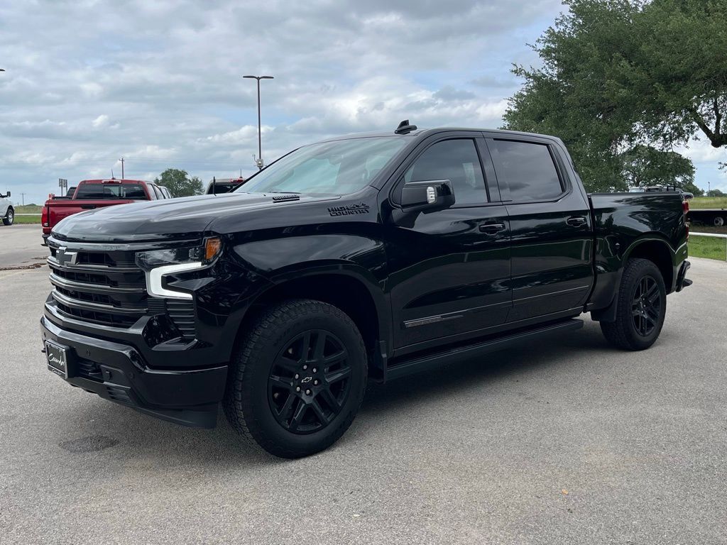 2025 CHEVROLET Silverado