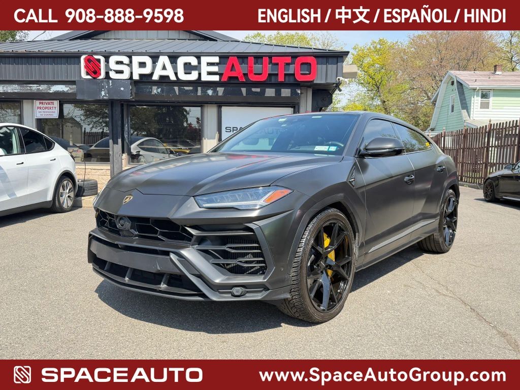 2019 LAMBORGHINI URUS