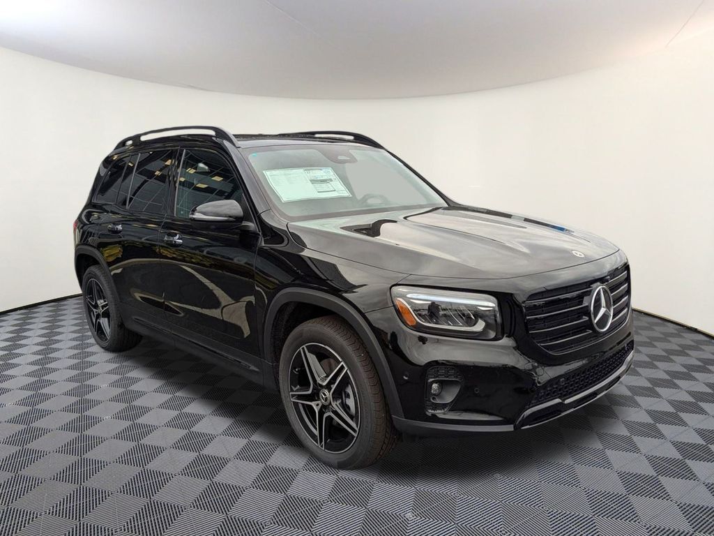 2026 MERCEDES-BENZ GLB-Class