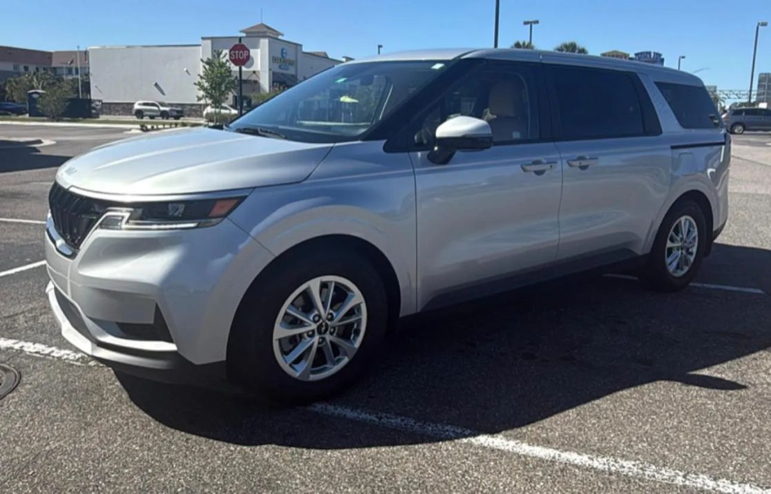2023 KIA Carnival