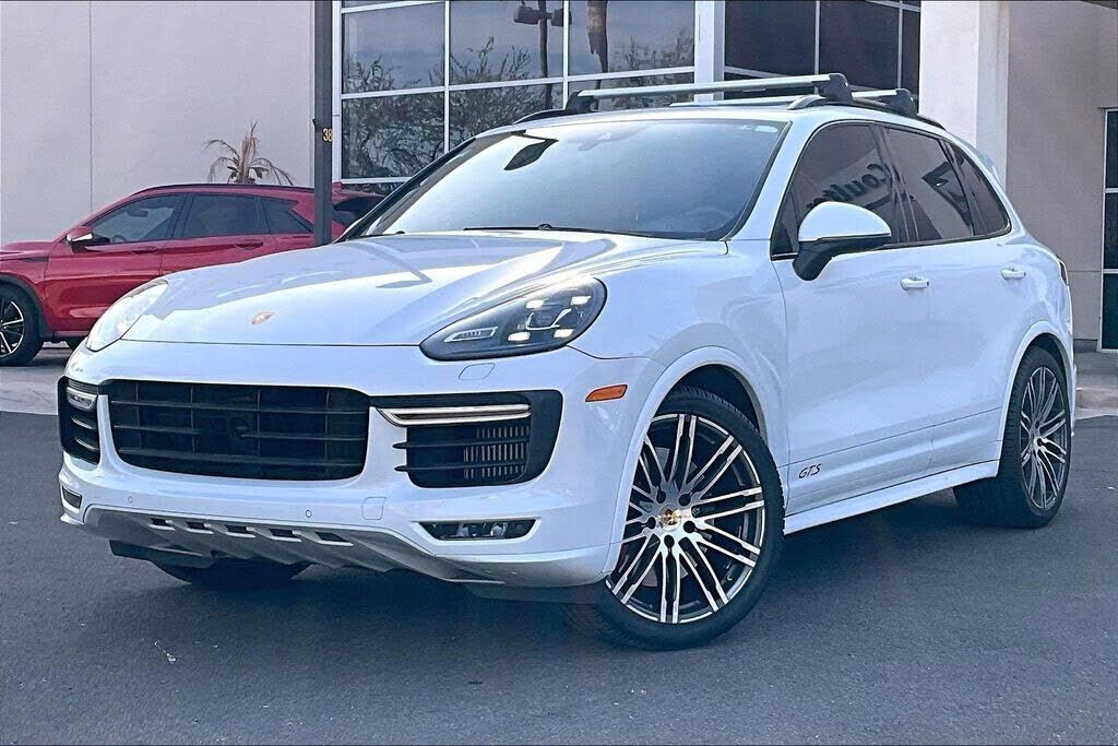 2017 PORSCHE Cayenne