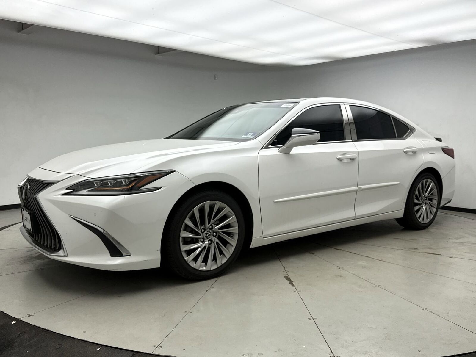 2019 LEXUS ES