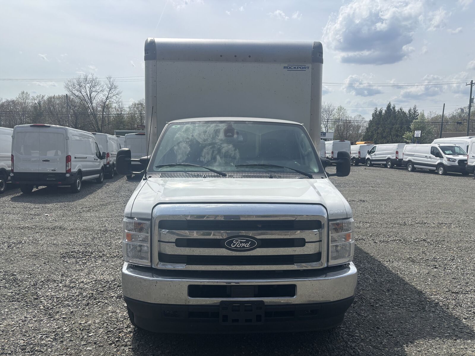 2027 FORD E-450