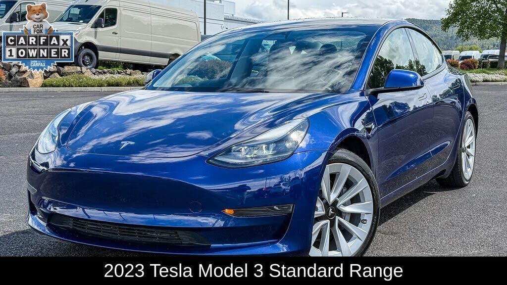 2023 TESLA Model 3