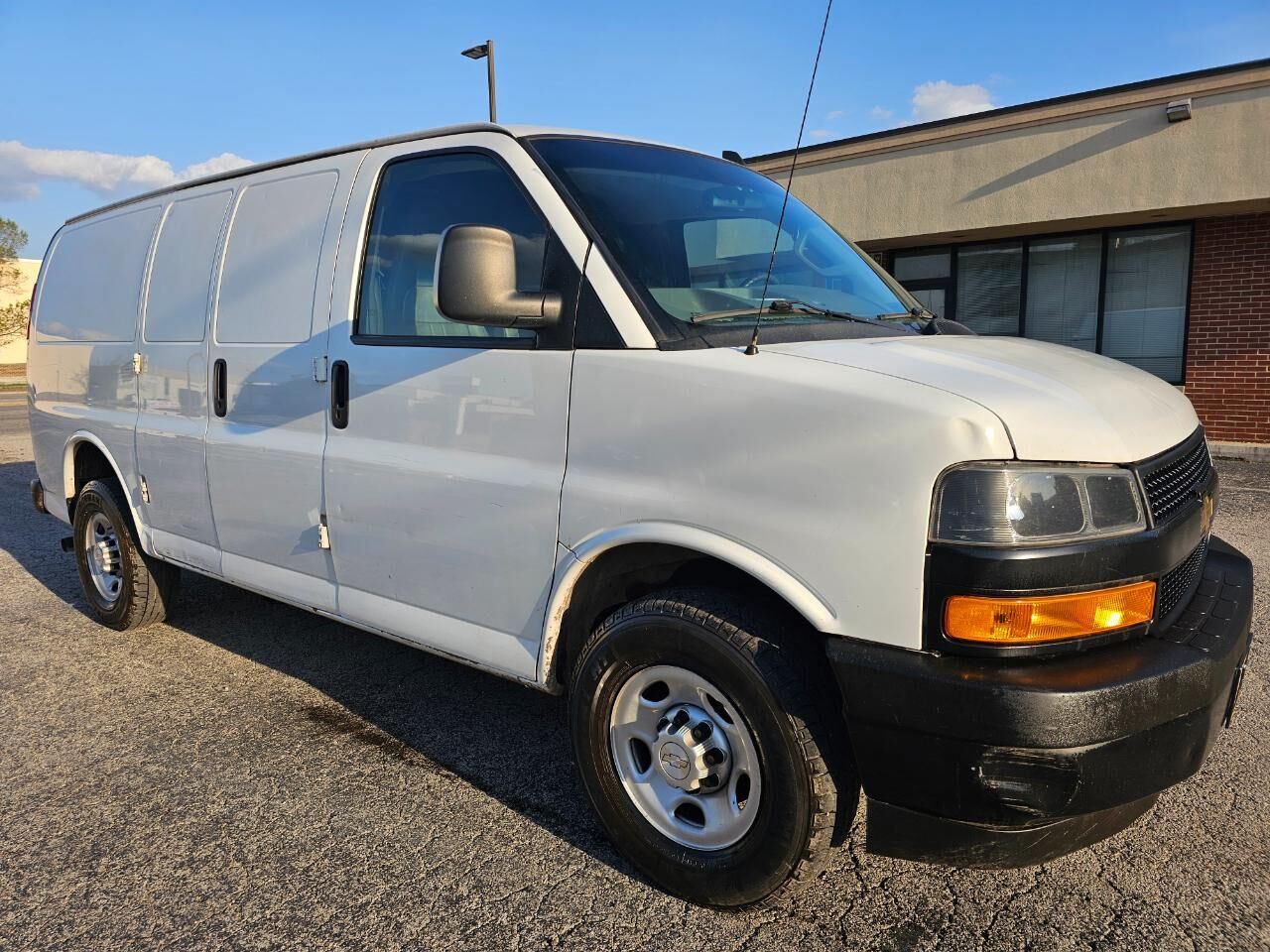 2019 CHEVROLET Express