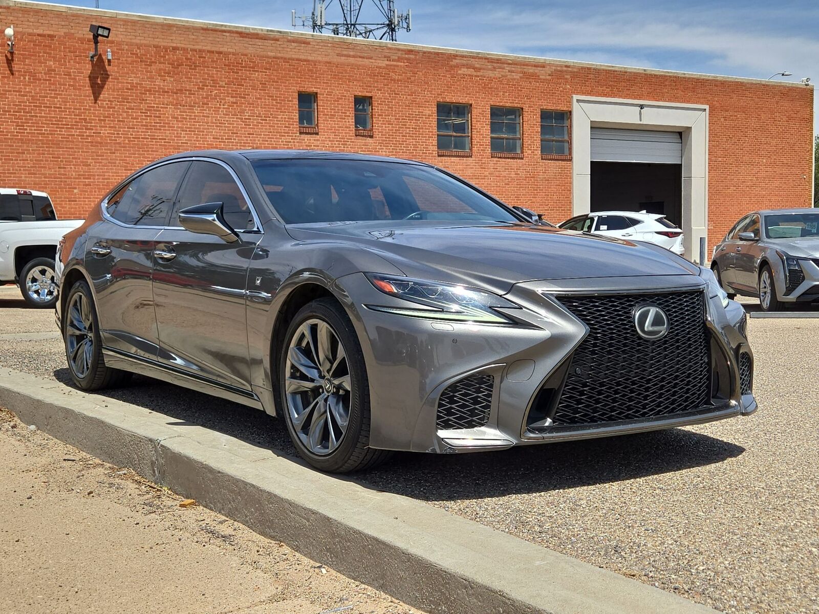 2019 LEXUS LS