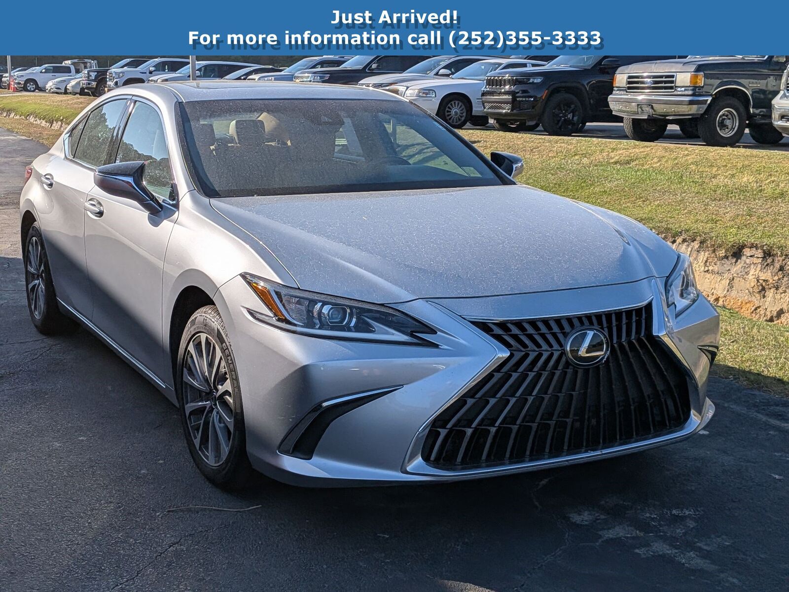 2023 LEXUS ES