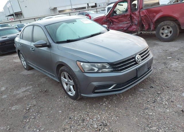 2016 VOLKSWAGEN Passat