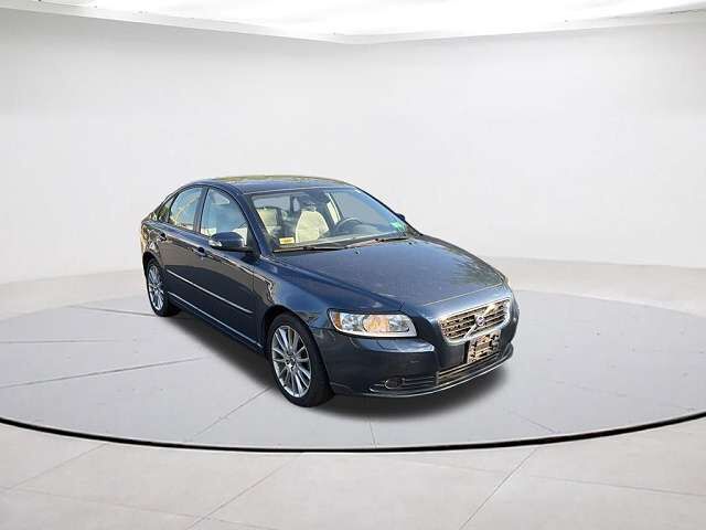 2010 VOLVO S40