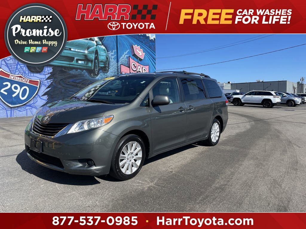 2012 TOYOTA Sienna