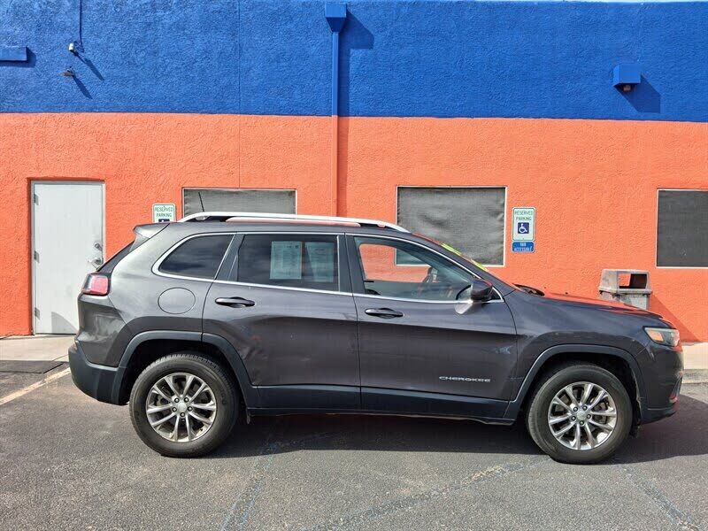 2019 JEEP Cherokee