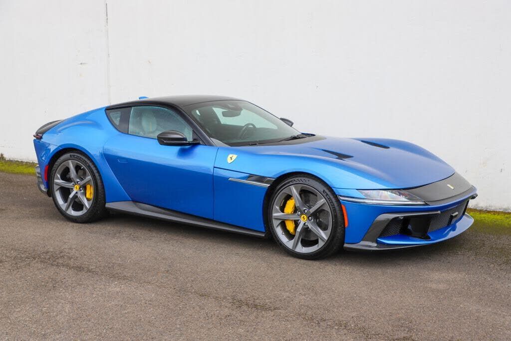 2025 FERRARI 12Cilindri