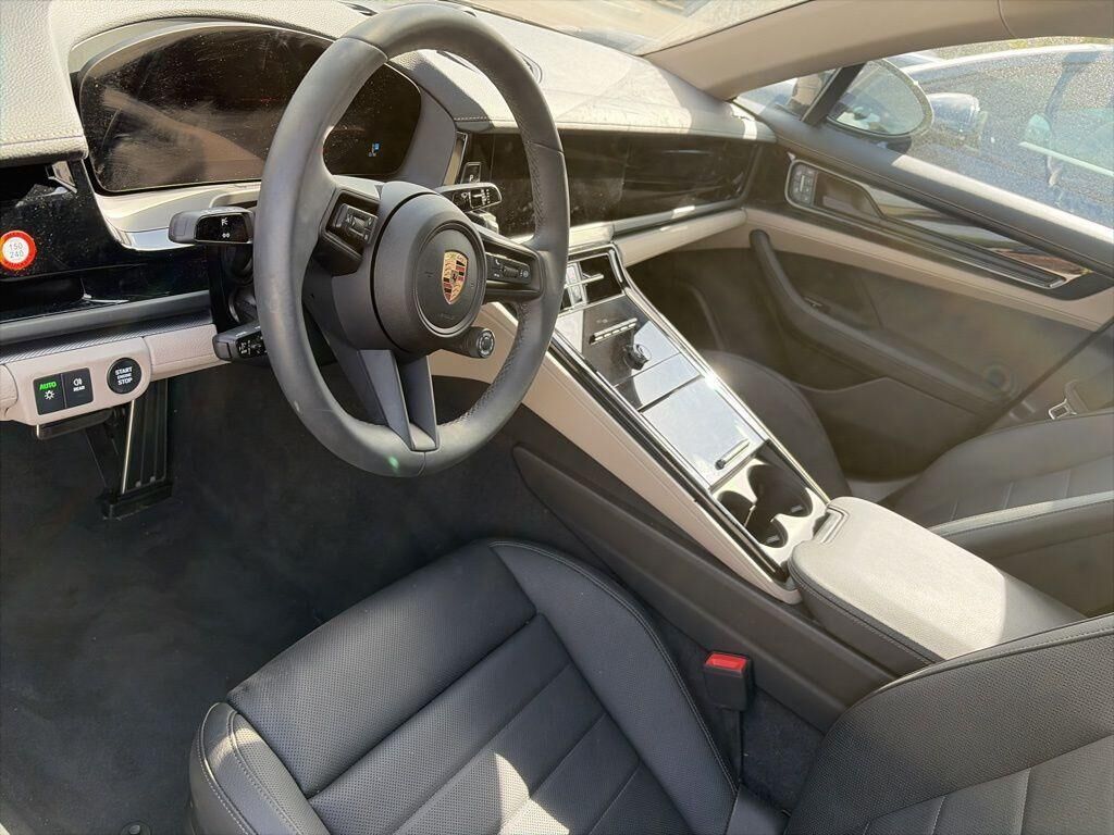 2025 PORSCHE Panamera