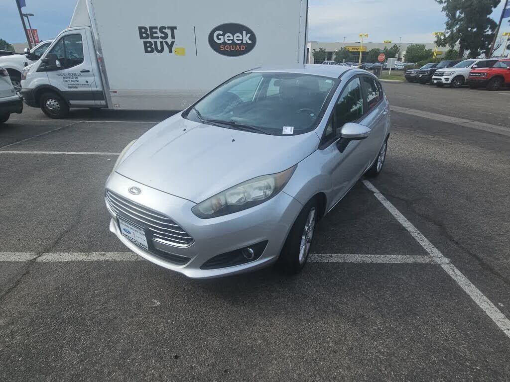 2016 FORD Fiesta