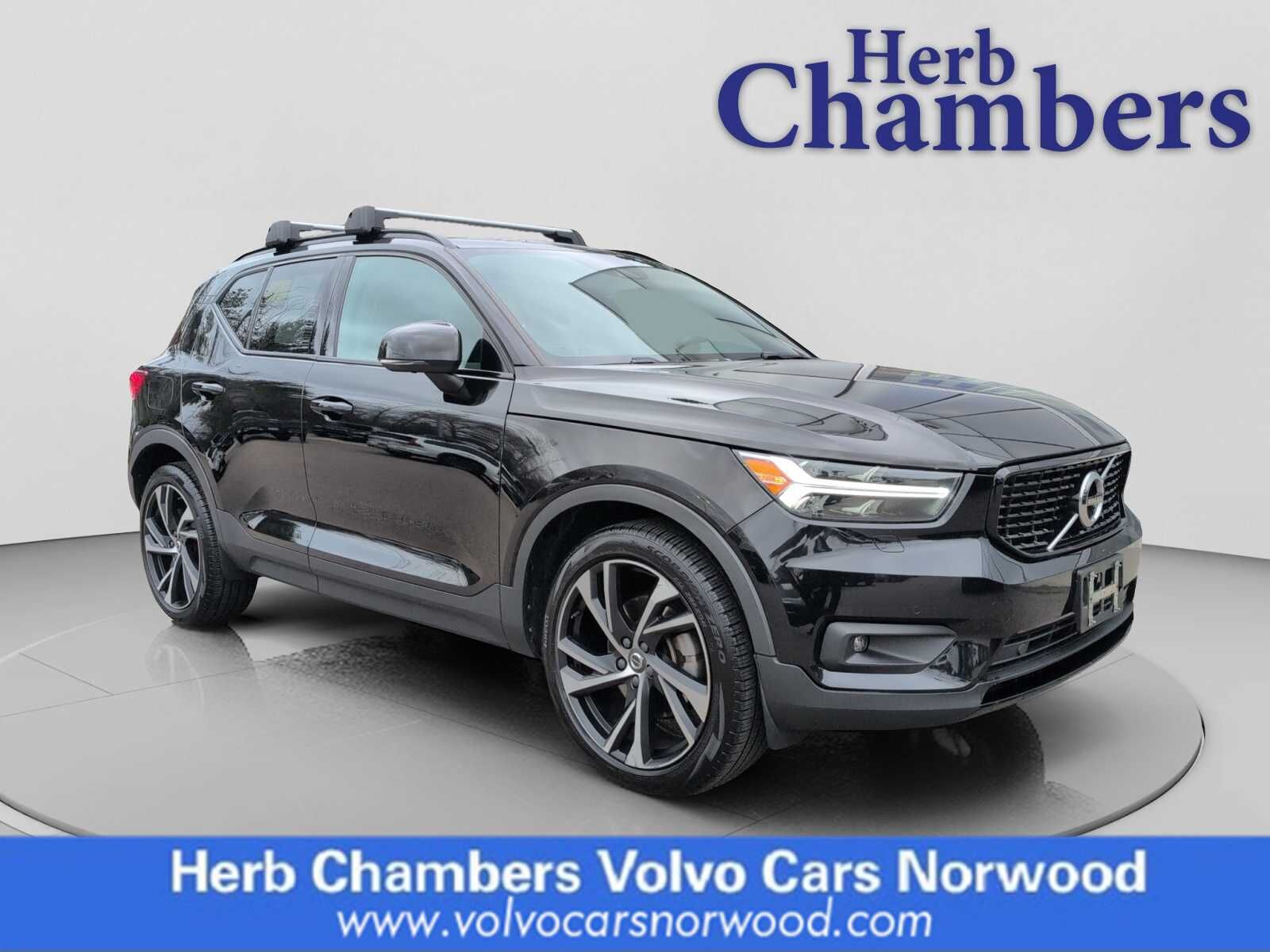 2021 VOLVO XC40