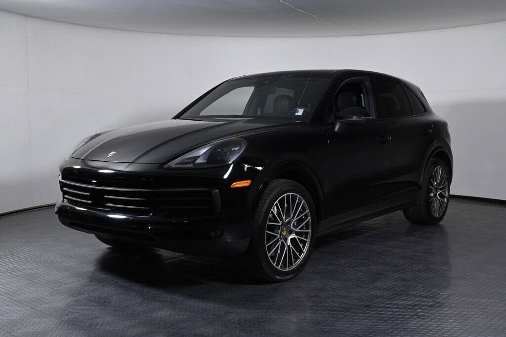 2023 PORSCHE Cayenne