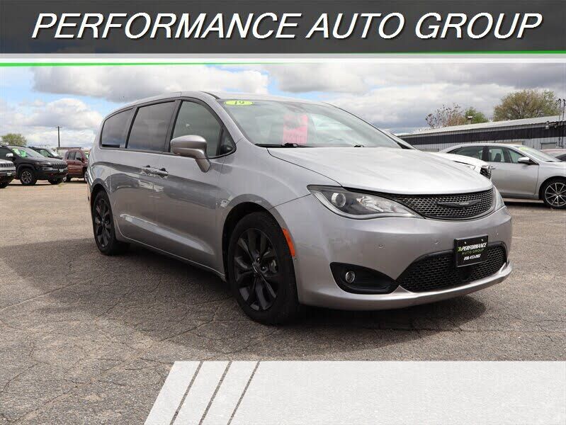 2019 CHRYSLER Pacifica
