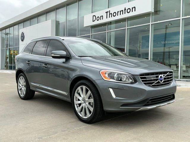 2017 VOLVO XC60