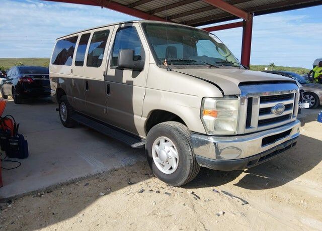 2012 FORD E-350