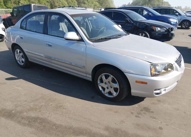 2004 HYUNDAI Elantra