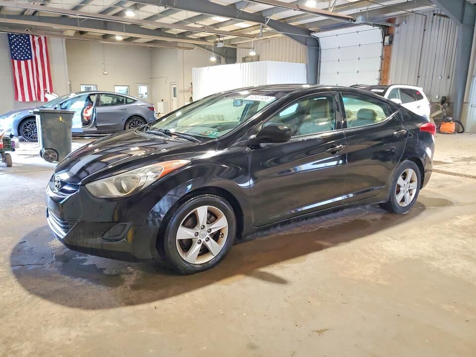 2011 HYUNDAI Elantra