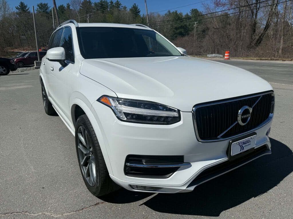 2019 VOLVO XC90