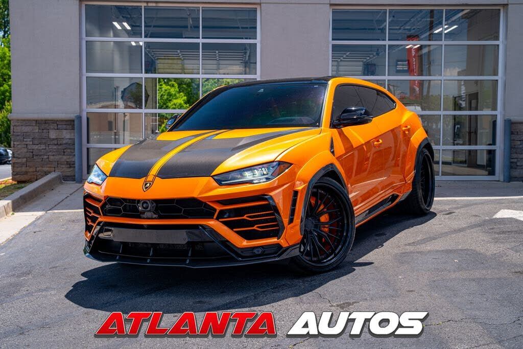 2021 LAMBORGHINI URUS